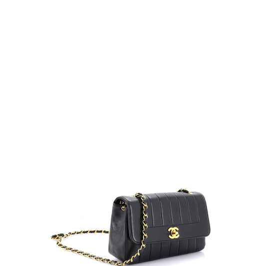 シャネル ヴィンテージ CC チェーン フラップバッグ 縦型キルト ラムスキン スモール