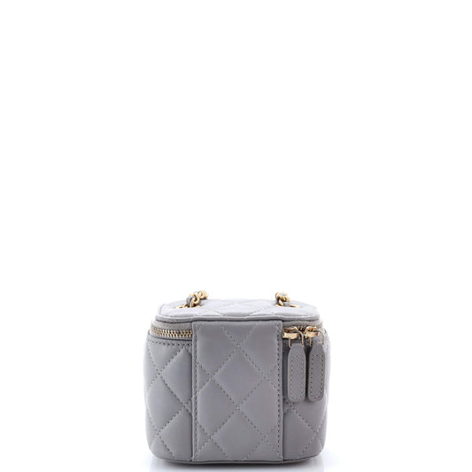 シャネル パール クラッシュ バニティケース チェーン付き キルティング ラムスキン ミニ