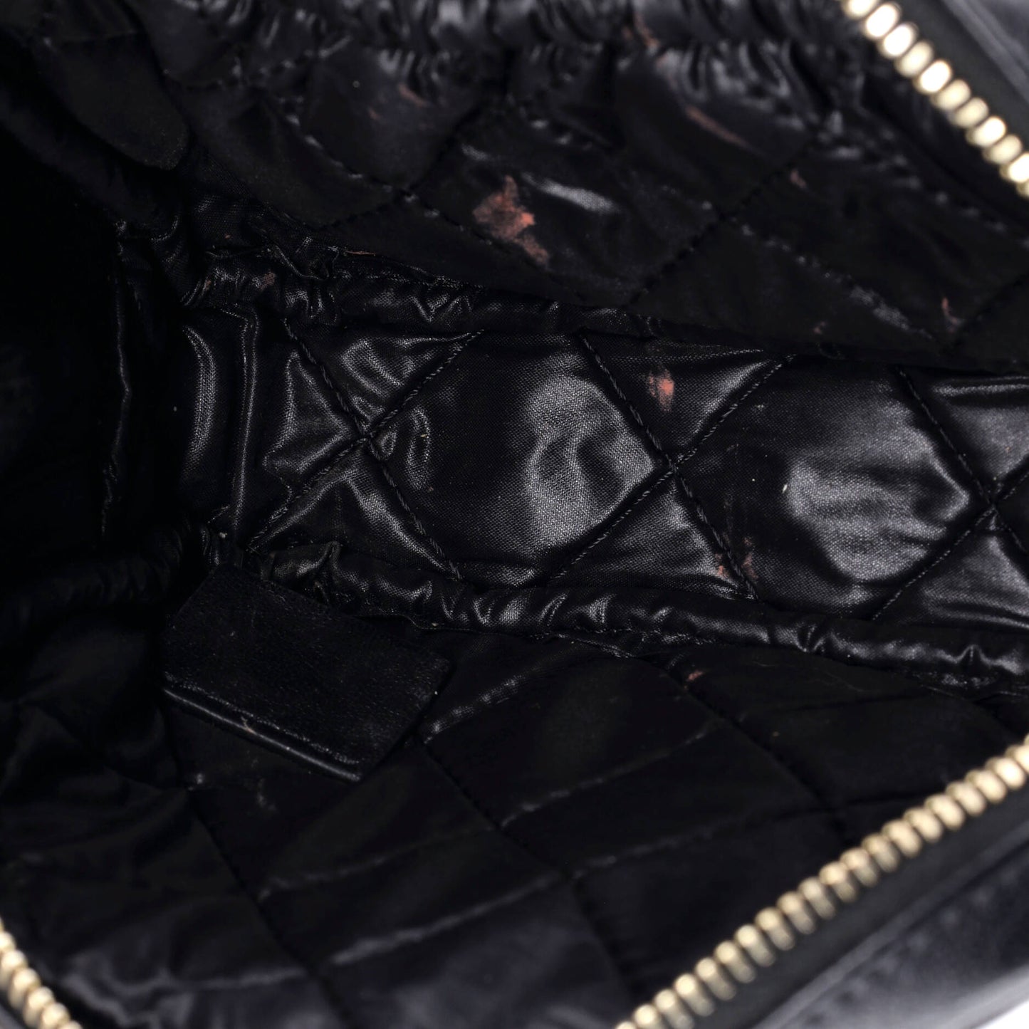 シャネル カーヴィ コスメポーチ キルティング ラムスキン スモール