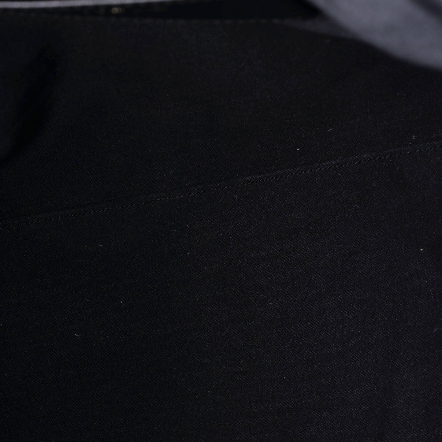 シャネル 25 ホーボーバッグ キルティング キャビア ミディアム