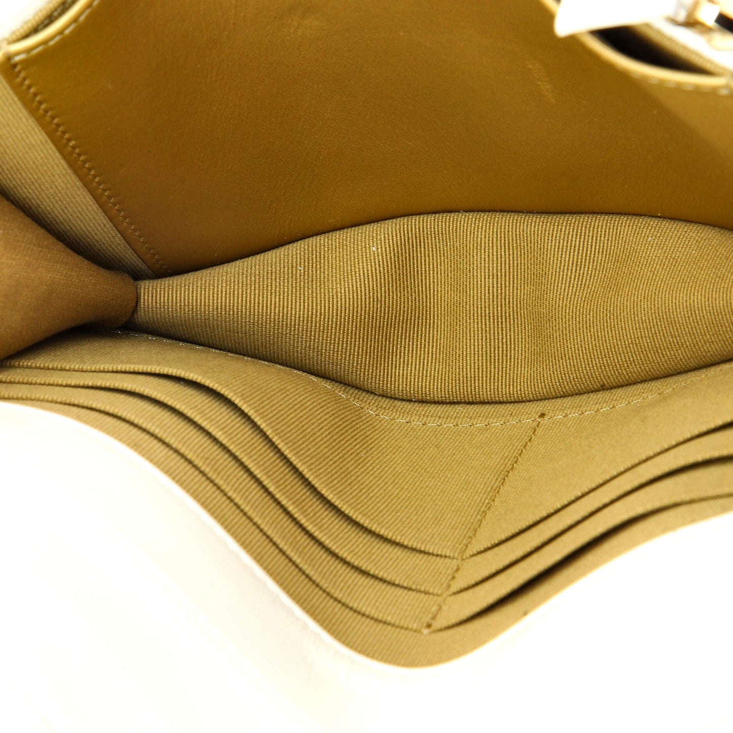 シャネル パール クラッシュ ウォレット オン チェーン キルティング ラムスキン