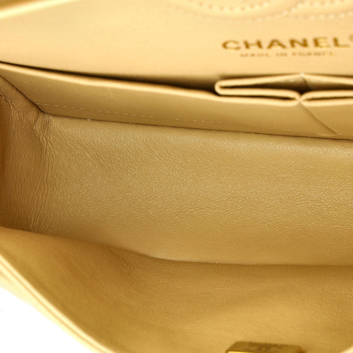 シャネル クラシック ダブルフラップバッグ キルティング キャビア スモール