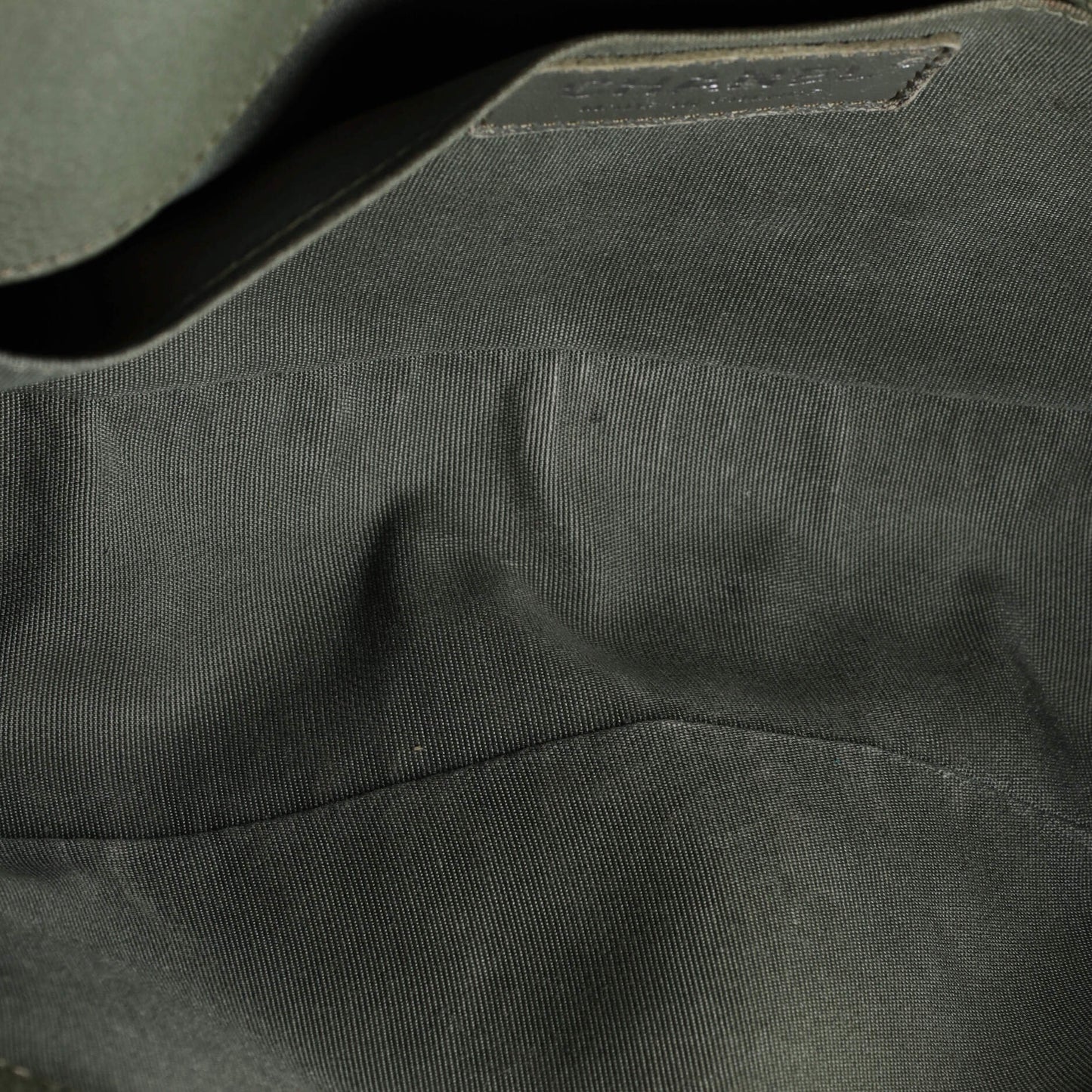 シャネル ボーイ フラップバッグ キルティング キャビア オールドミディアム