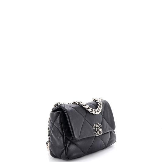 Chanel 19 flap bag in quilted leather, medium