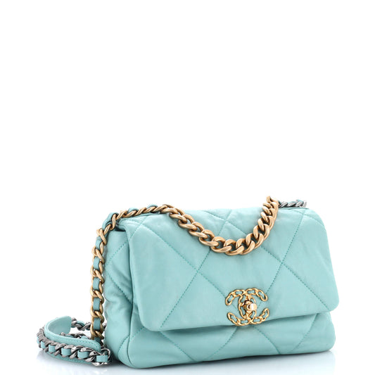 Chanel 19 flap bag in quilted leather, medium
