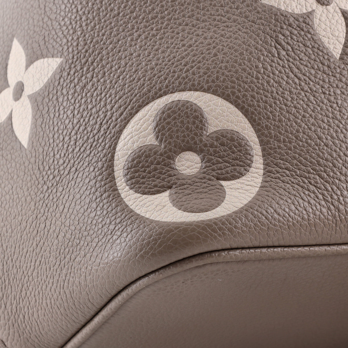Louis Vuitton NeoNoe Handbag Bicolor Monogram Empreinte Giant MM