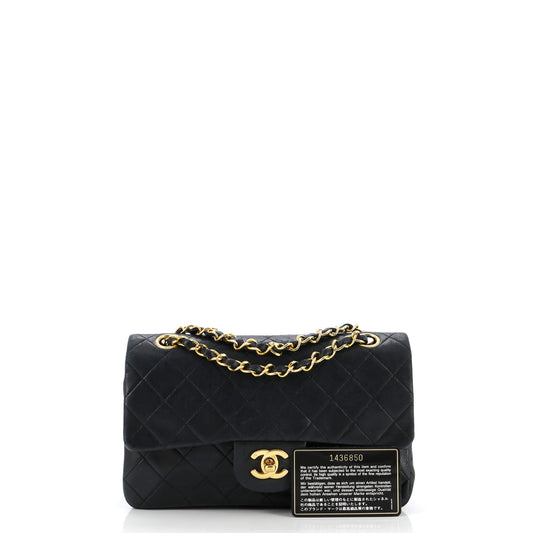 CHANELダブルフラップ ラムスキン