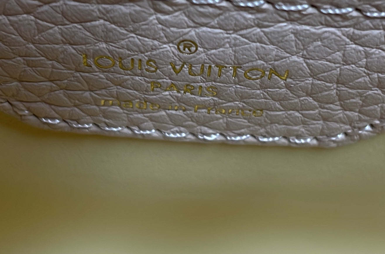 LOUIS VUITTONショルダーバッグ