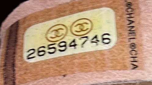 CHANELボーイ キャビアスキン スモール