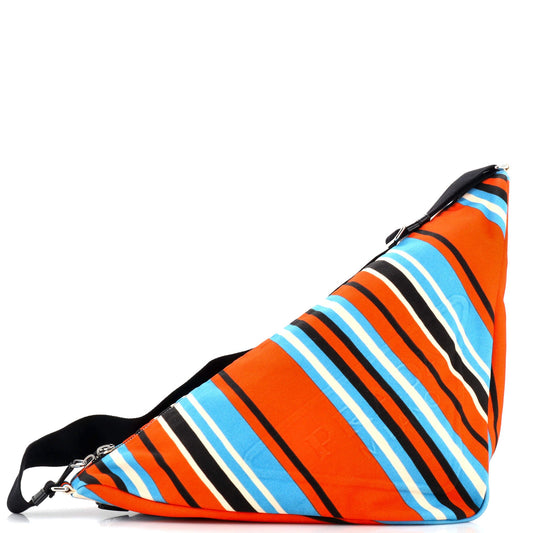 プラダ トライアングルロゴ ジップ クロスボディバッグ プリント キャンバス ラージ