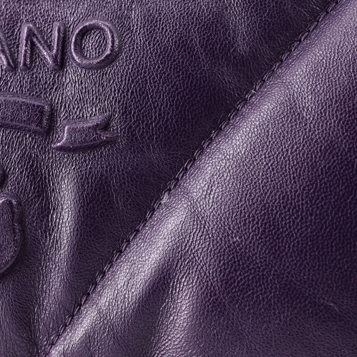 プラダ パッド入りショルダーバッグ キルティングナッパレザー