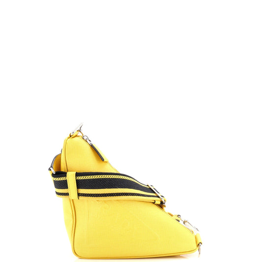 プラダ トライアングルロゴ ジップ クロスボディバッグ サフィアーノレザー スモール