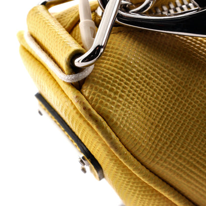 プラダ トライアングルロゴ ジップ クロスボディバッグ サフィアーノレザー スモール