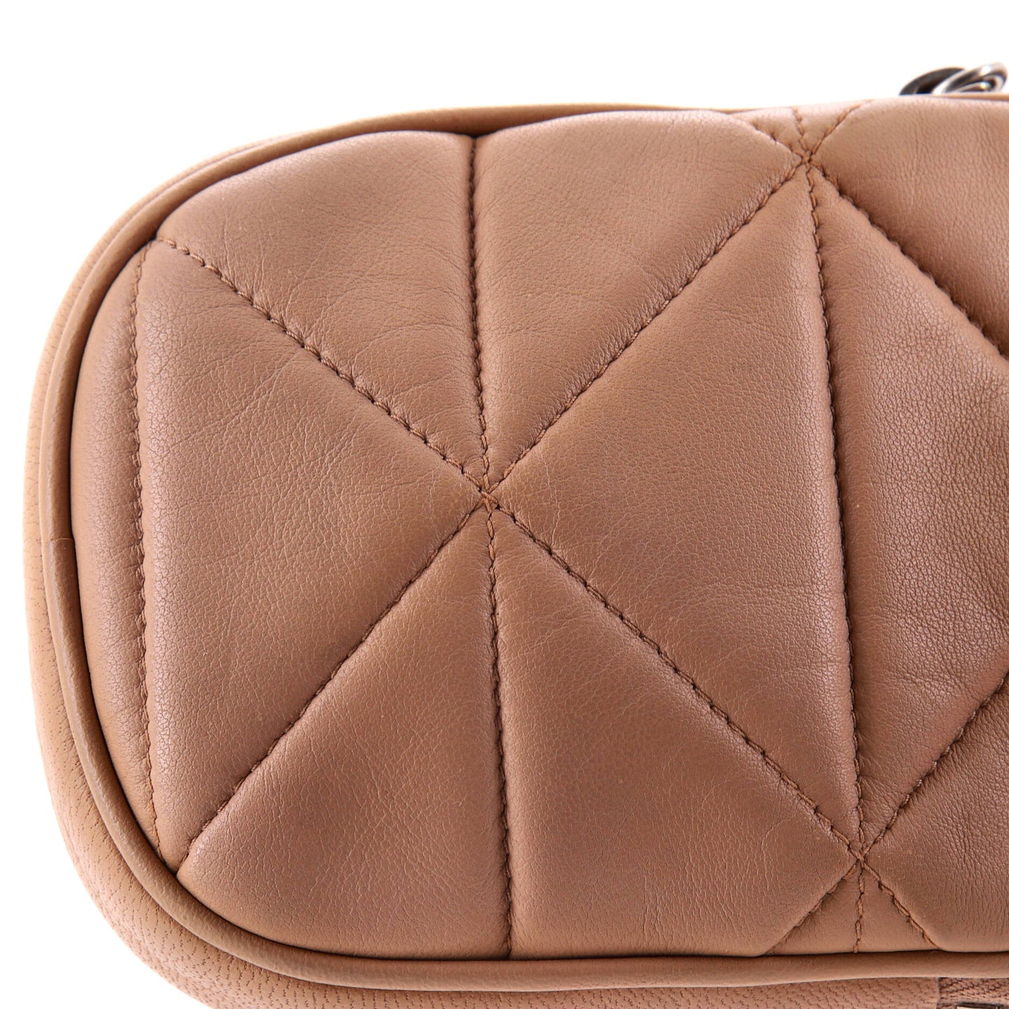 プラダ スペクトラム フォンホルダー クロスボディバッグ キルティングナッパレザー