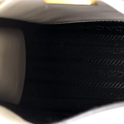 プラダ ラックス エンボスロゴ トートバッグ サフィアーノレザー スモール