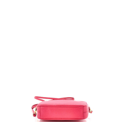 プラダ モノクローム カメラバッグ サフィアーノレザー スモール