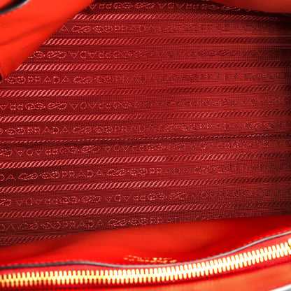 プラダ モノクローム トートバッグ サフィアーノ シティカーフ ミディアム