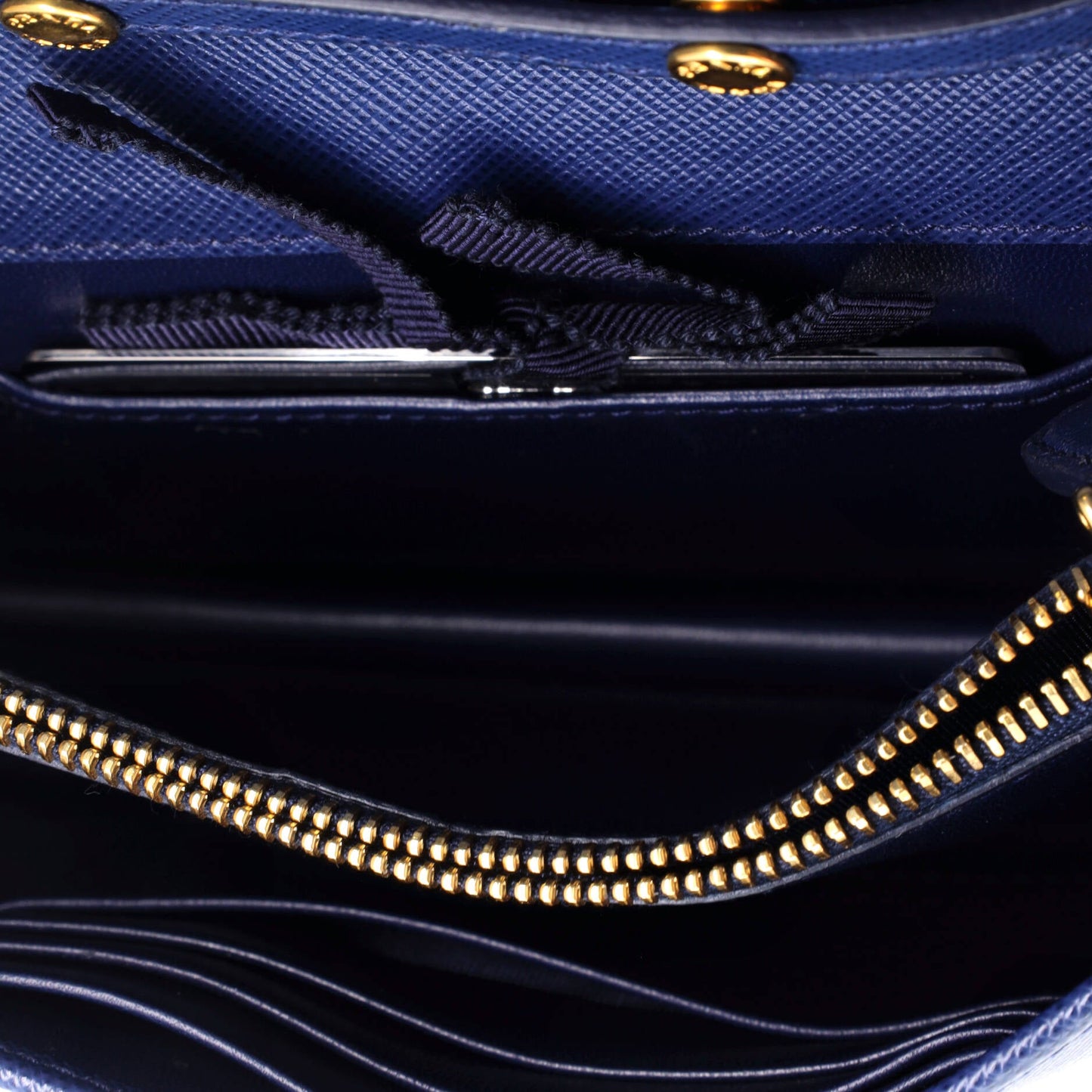 プラダ チェーンウォレット クロスボディ サフィアーノレザー