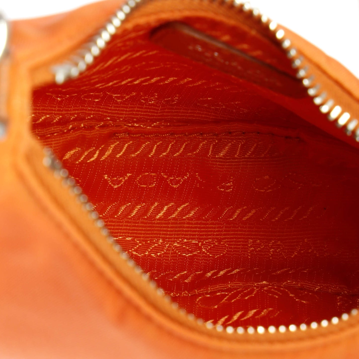 プラダ リ・エディション ショルダーバッグ テッスート ミニ