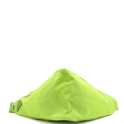 プラダ トライアングルロゴ ジップ クロスボディバッグ エンボス加工 キャンバス ラージ