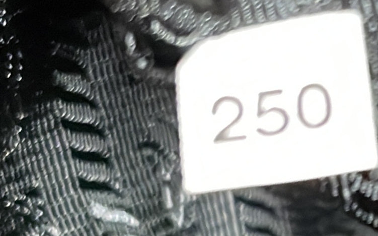 プラダ トライアングルロゴプレート フラットメッセンジャー テスート ミディアム