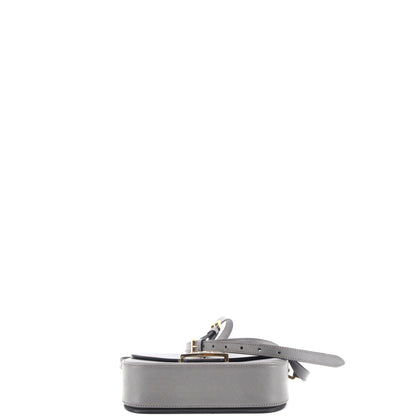 プラダ エンブレム フラップバッグ サフィアーノレザー スモール