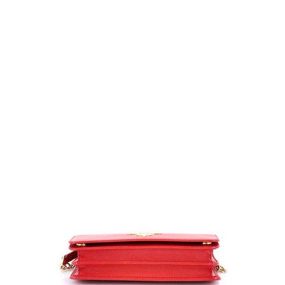 プラダ チェーンウォレット クロスボディ サフィアーノレザー