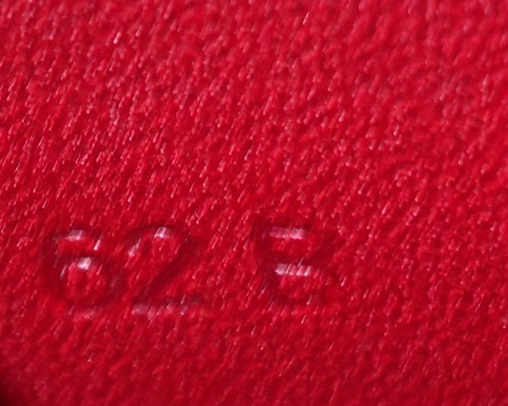 プラダ チェーンウォレット クロスボディ サフィアーノレザー