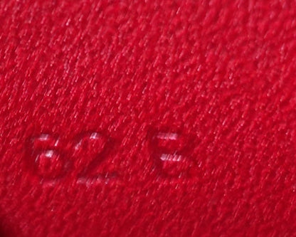 プラダ チェーンウォレット クロスボディ サフィアーノレザー