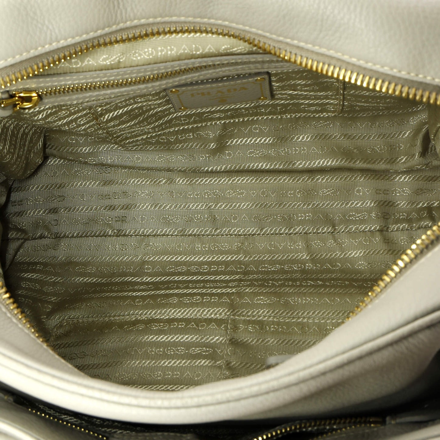 プラダ ジップ サッチェル ヴィッテロ ダイノ ミディアム