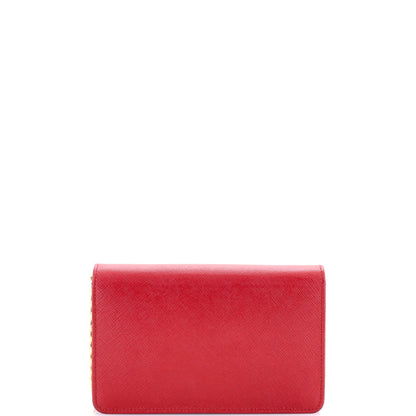 プラダ チェーンウォレット クロスボディ サフィアーノレザー