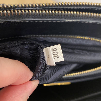 プラダ ダブルジップ リュクス トートバッグ サフィアーノレザー ラージ