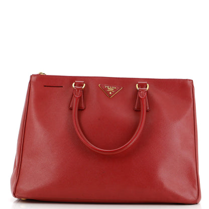 プラダ ダブルジップ リュクス トートバッグ サフィアーノレザー ラージ