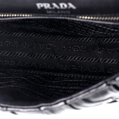 プラダ チェーンフラップショルダーバッグ ナッパゴーフル スモール
