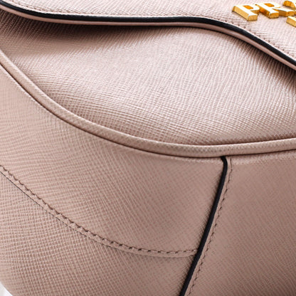 プラダ パティーナ フラップ ショルダーバッグ サフィアーノレザー スモール