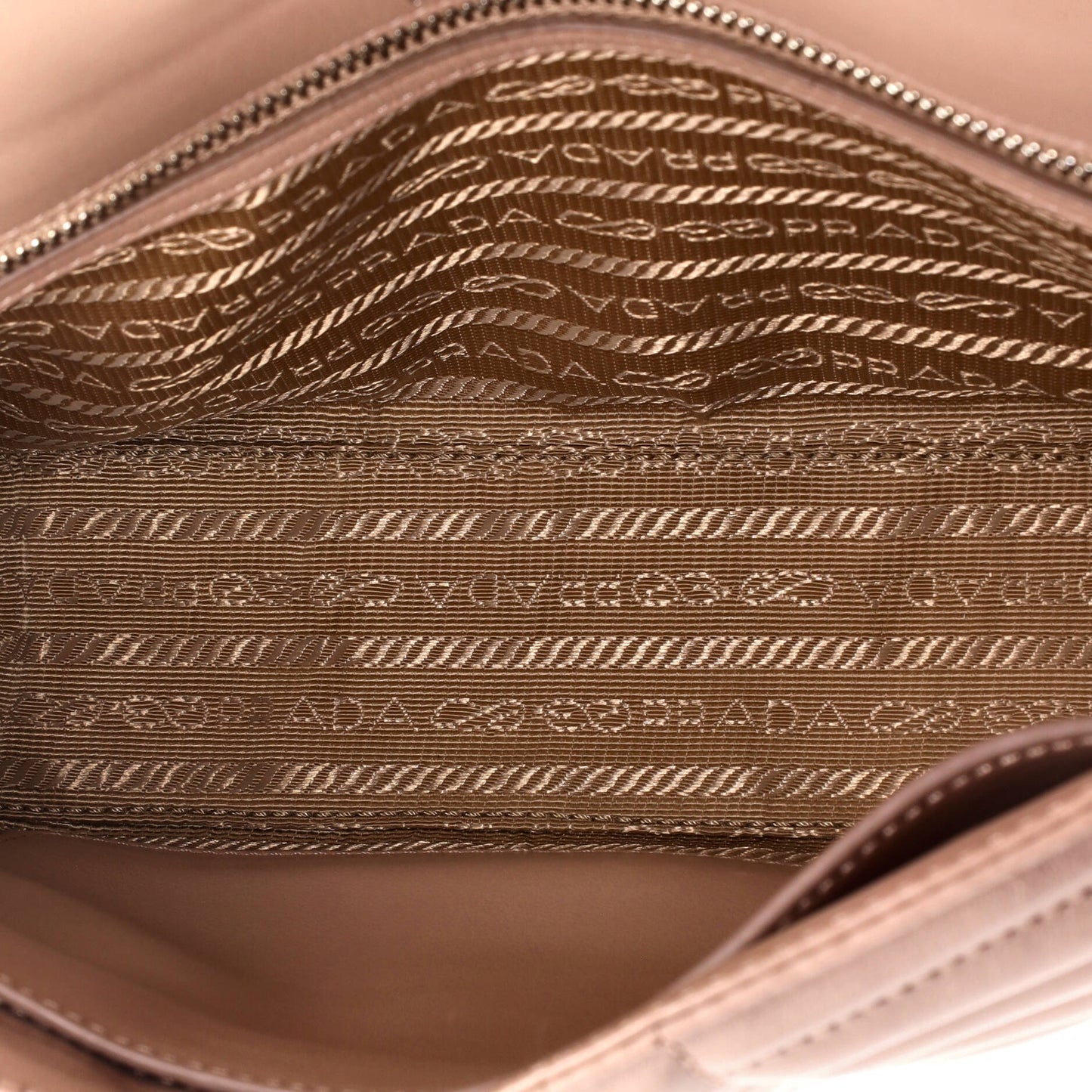 プラダ チェーンフラップショルダーバッグ ダイアグラム キルティングレザー ミディアム