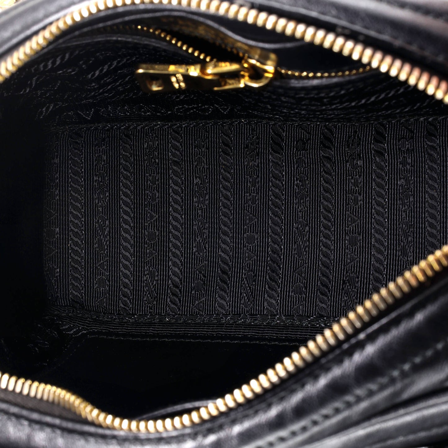 プラダ カメラバッグ ダイアグラム キルティングレザー スモール