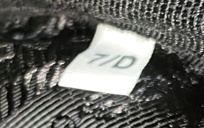 プラダ トライアングルロゴ ジップ クロスボディバッグ レザー スモール