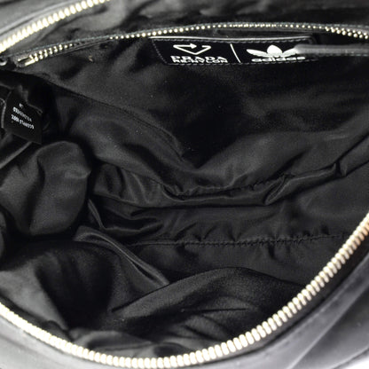 プラダ x アディダス フード付きバックパック Re-Nylon