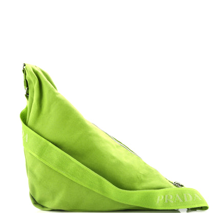 プラダ トライアングルロゴ ジップ クロスボディバッグ エンボス加工 キャンバス ラージ