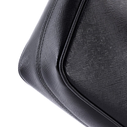 プラダ リ・エディション ジップ メッセンジャーバッグ サフィアーノレザー スモール