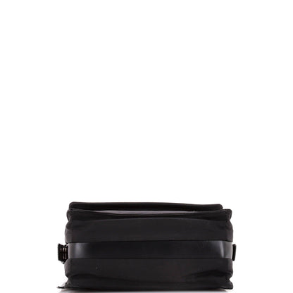 プラダ パッド入りフラップショルダーバッグ リナイロン スモール