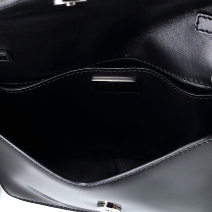 プラダ マキシ トライアングル ロゴ チェーン フラップバッグ ブラッシュドレザー スモール