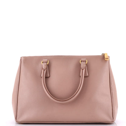 プラダ ダブルジップ リュクス トートバッグ サフィアーノレザー ミディアム