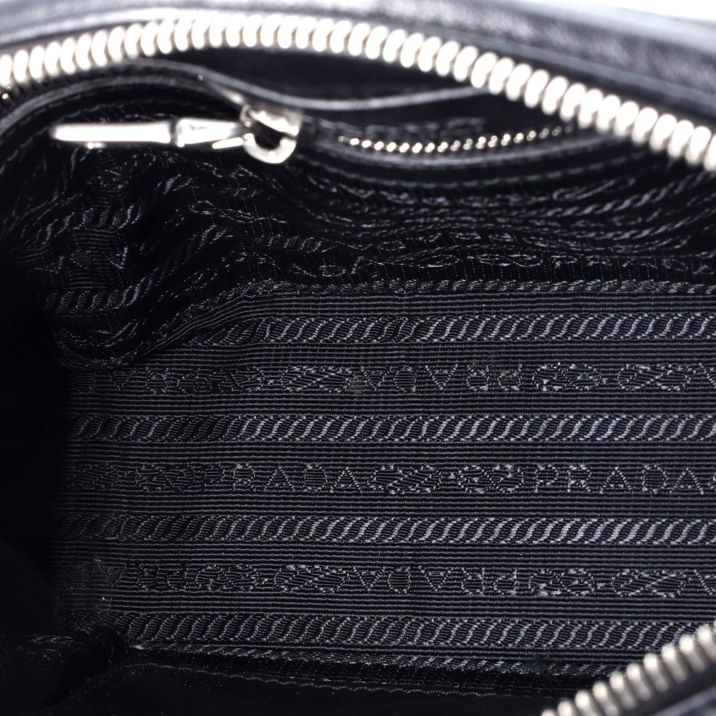 プラダ カメラバッグ ダイアグラム キルティングレザー スモール