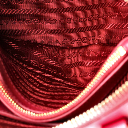 プラダ プロムナードバッグ サフィアーノレザー スモール