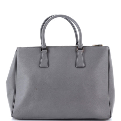 プラダ ダブルジップ リュクス トートバッグ サフィアーノレザー ミディアム