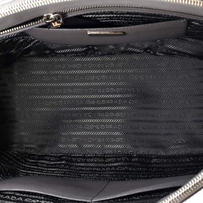 プラダ ダブルジップ リュクス トートバッグ サフィアーノレザー ミディアム