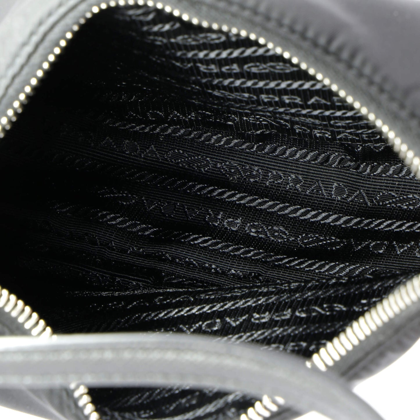 プラダ リエディション 2005 ホーボー テッソ サフィアーノ レザー ミニ