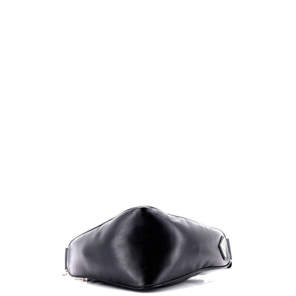 プラダ トライアングルロゴ ジップ クロスボディバッグ エンボスレザー ミニ